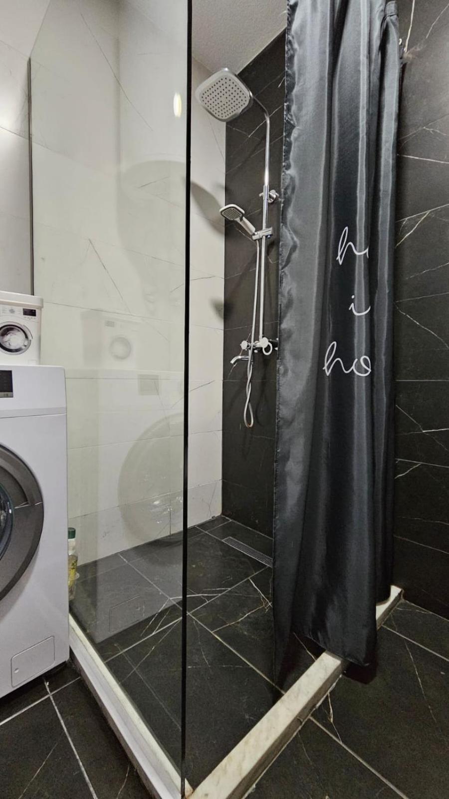 פריזאי Cozy Apartment - 2 Bedrooms In The Best City Area. מראה חיצוני תמונה