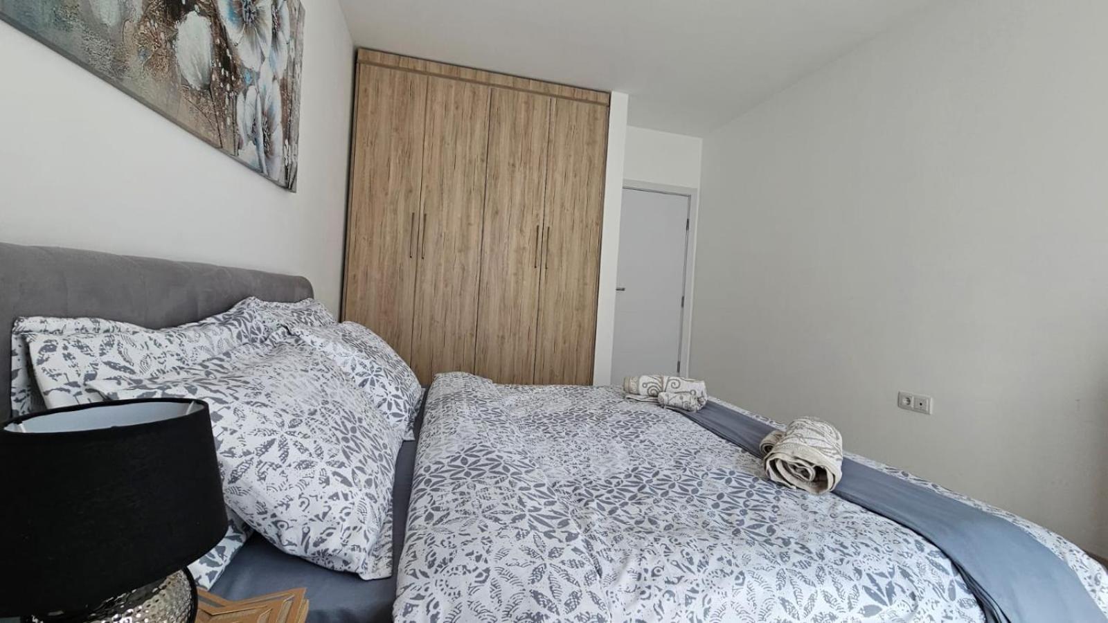 פריזאי Cozy Apartment - 2 Bedrooms In The Best City Area. מראה חיצוני תמונה